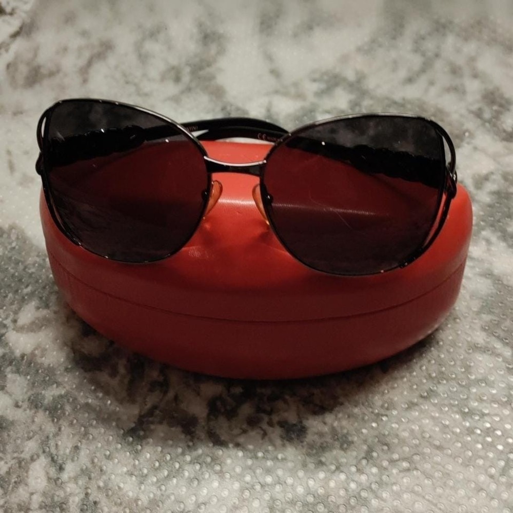 Vintage New Condition VALENTINO sungrasses RARE UNIQUE